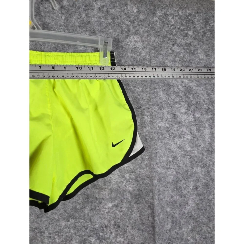 Nike Dri-FIT Youth Athletic Shorts Yellow Kids Size Large Gym Sports Activewear